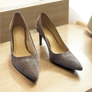 Size 8.5 MICHAEL KORS camel suede heels w/rivet.  Gorgeous! Barely worn!